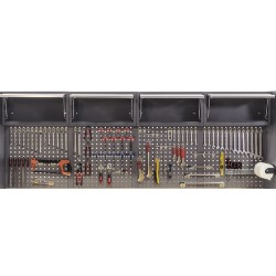 Complete Werkplaatsinrichting, werkbank houten blad, gereedschapskast, gereedschapsbord, 4 x hangkast,17 laden, 392 x 200 cm.