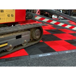 Open kliktegel rood 400 x 400 x 18 mm. - harde kunststof tegel met open structuur