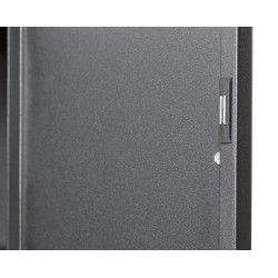 Grote professionele mat zwarte gereedschapswagen – werkbank op wielen – verrijdbare werkbank