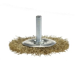 Set van 6 borstels: 1 x 50 mm komborstel +  5 staalborstels:  38 (2x),50,63 en 75 mm. Op 6 mm stift met gegolfde staaldraad